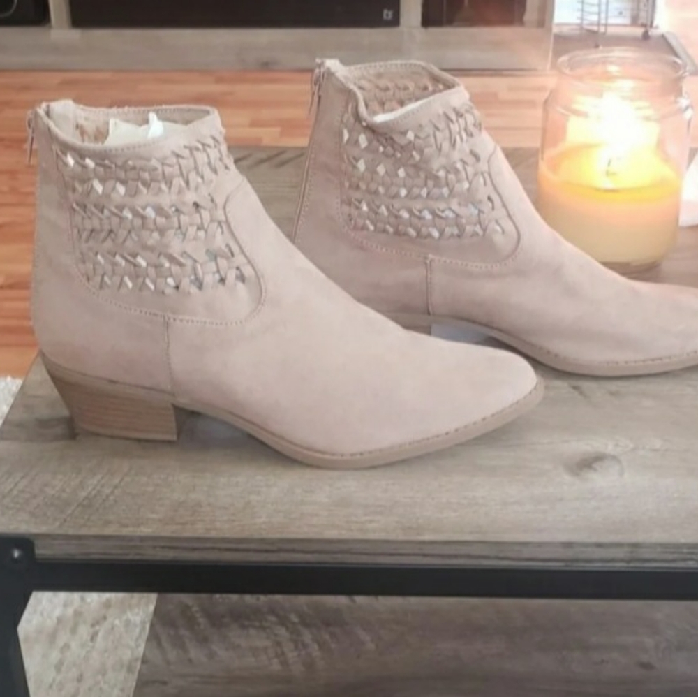 Taupe Qupid Botties